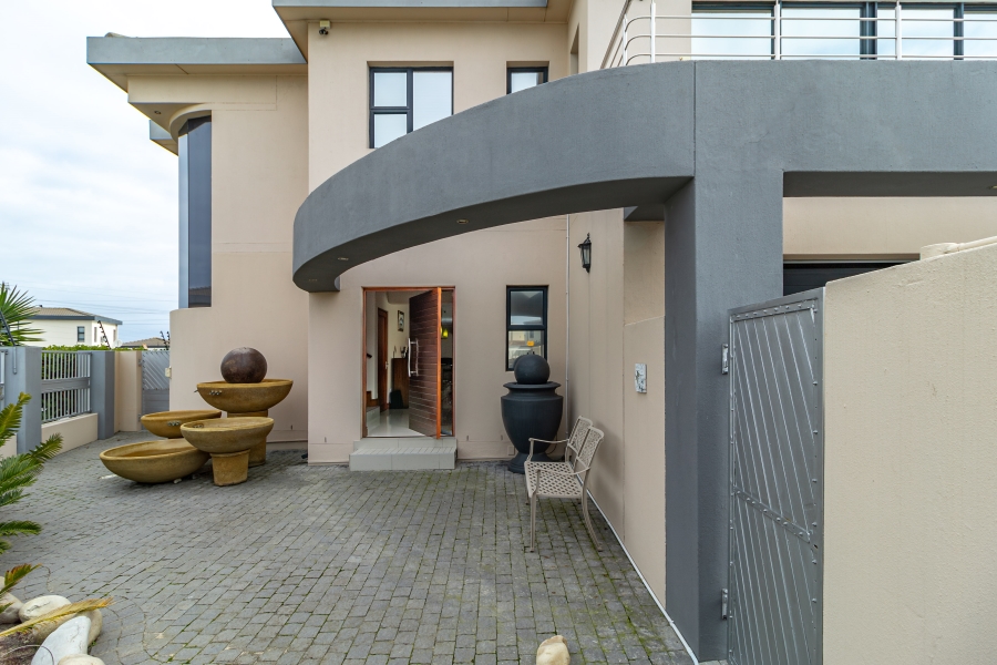 3 Bedroom Property for Sale in Parklands North Western Cape